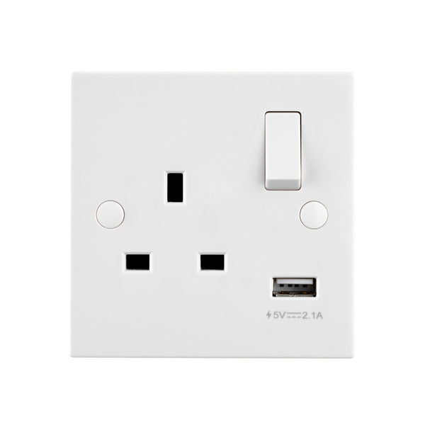 Saxby SE413 13A 1G SP Switched Socket with 2.1V USB