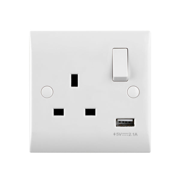 Saxby CE413 13A 1G SP Switched Socket with 2.1V USB