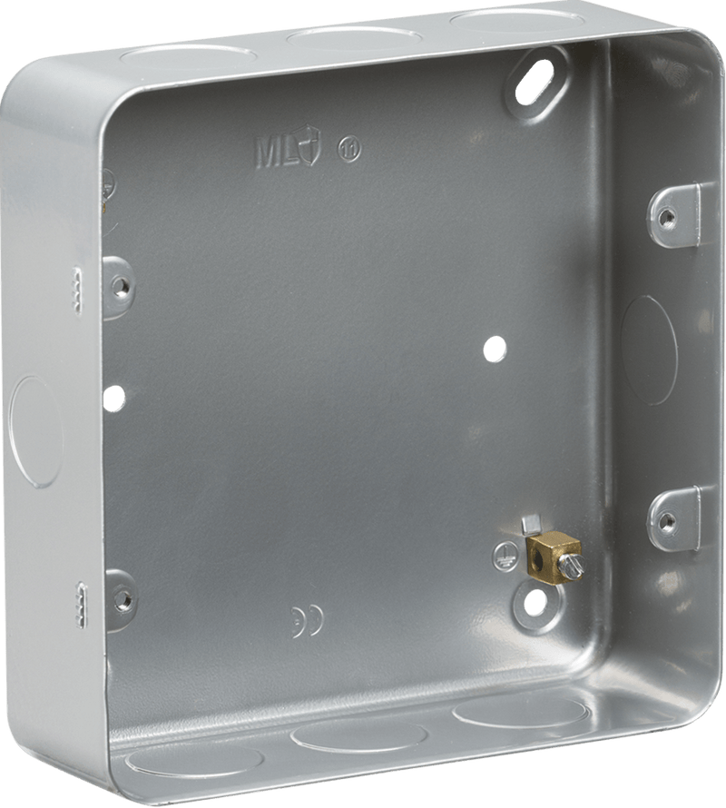 Knightsbridge MLA GDSG68M Metalclad 6-8G surface mount box - Knightsbridge MLA - Falcon Electrical UK