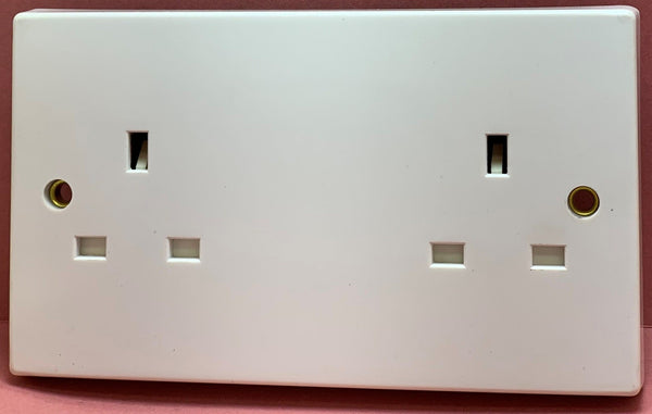 Quadrant XL Twin Unswitched Socket 13A - VUSS2