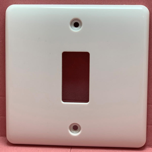 Quadrant Curveline Curveline Grid 1 Gang Front Plate, White - QC-G1 - Quadrant - Falcon Electrical UK