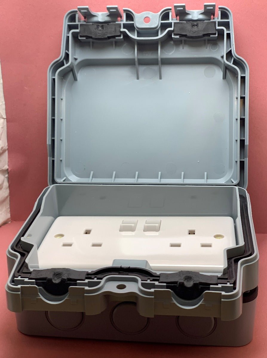 Ip65 Socket Quadrant Weatherproof 2 Gang DP Switched Socket IP65 Rating - QD ...