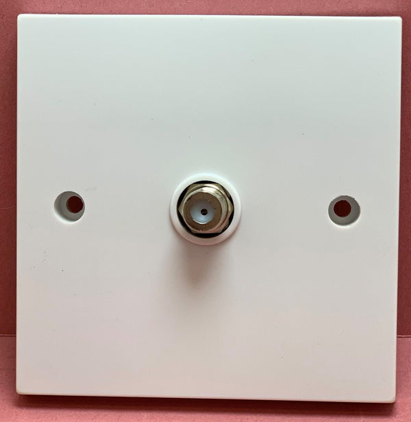 Quadrant XL Single F Socket Outlet - VSAT1 - Quadrant - Falcon Electrical UK